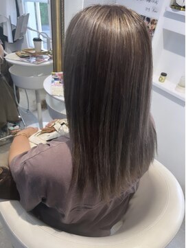 ファムエリア(FEMME AREA) ハイライト ブリーチ ダブルカラー