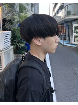 オムファミーユラグ(homme, famille raugh) 刈り上げ低めマッシュ