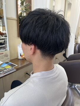 コアフィールフィス(COIFFURE fils) 《見附 今町》メンズ 刈り上げ重めマッシュ