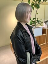 ロジェ(loje)&nbsp;似合わせカット/ホワイトカラー/ハイトーンカラー/ボブスタイル