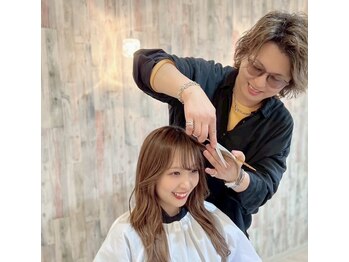 ルーブル(Louvre)の写真/【岐阜駅】業界屈指のデザイナー達が柔らかいカットラインで小顔ヘアを叶える★憧れの韓国風くびれへアも◎