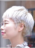 ホワイトブロンド×ベリーショート