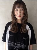 たっぷりレイヤーのベージュスタイル