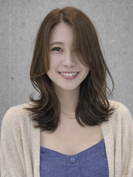 ディーエックス スリー(Dxxxx III) クビレミディ 透明感カラー 顔周りカット TOMOKI