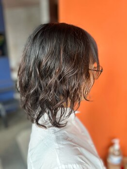 トータルヘアサロンカマダの写真/酸性コスメのお薬で叶う♪ ダメージレスなコスメパーマ!クリープ工程でとれにくい仕上がり◎