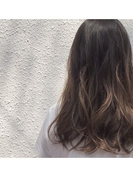 アール サロン ナゴヤ(Rr SALON NAGOYA) ブリーチなしの透け感のあるグラデーションカラー♪♪