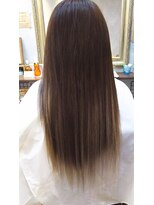 レヴィーマム(Revie mum)&nbsp;エクステで３Dカラー風メッシュ