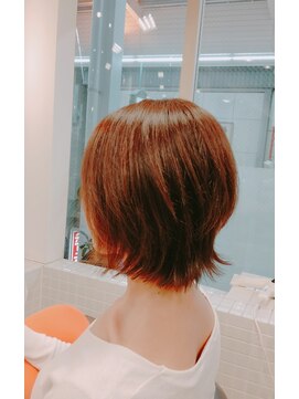 プランプラス 高槻阪急駅前(plan+) アゴライン外ハネショートボブ