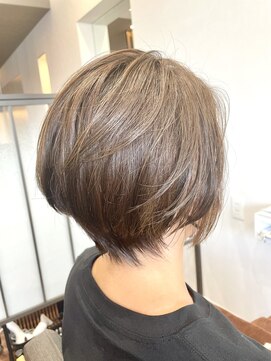 エリア 燕店(area) ツヤ髪ショート