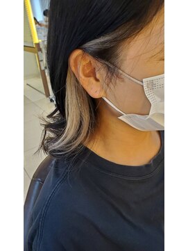 スタイル 成城学園前(STYLE) インナーカラーブリーチあり ピアスカラー ベージュ ボブ