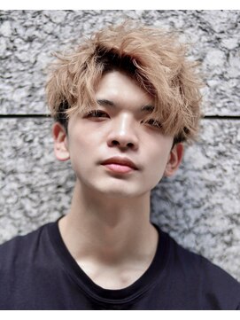 メンズフィール 南森町(MENS FEEL) 束感　無造作マッシュ　ツイストスパイラルパーマ　モテ髪