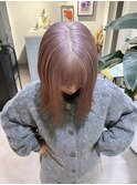 ピンクベージュ