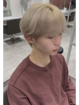 キートス(Kiitos) 【ハイトーン男子】シースルーマッシュ×ホワイトミルクティー