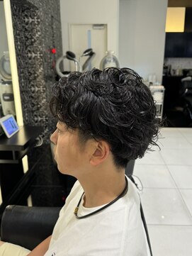 エアー 銀座タワー(AIR) ツーブロック刈り上げパーマスタイル/スパイラルパーマ