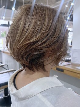 アトリエ ジジ(atelier ZiZi)の写真/トレンドカラーでエイジング毛をしっかりカバー♪周りと差がつくスタイルに☆【OLAPLEX】で美髪キープ♪