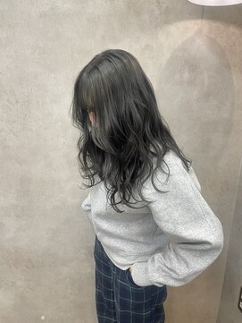 ウタリ(utari) 透明感オリーブグレージュ【難波 桜川/髪質改善】