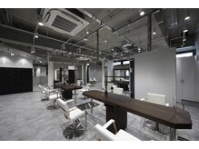 アッシュ 武蔵新城店(Ash)