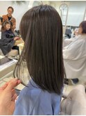 【赤みを消したオリーブグレージュ】