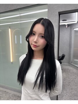 ボタン ハカタ(VOTAN hakata) 市野瀬裕奈/センター分け/博多韓国ヘア/黒髪ロング/レイヤー