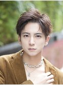 短髪アップバング刈り上げメンズショートツーブロック