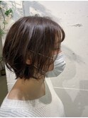 《tomi》くびれショートボブ×アッシュベージュ