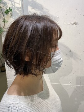 エル(EL by green) 《tomi》くびれショートボブ×アッシュベージュ
