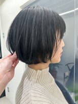 コンティロミー(CONTI ROMMY.)&nbsp;20.30代ファッションによって変わるお洒落【レイヤーボブ】