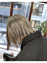 ヲタク(wotaku.)&nbsp;オリーブベージュブリーチカラーケアブリーチ切りっぱなしボブ