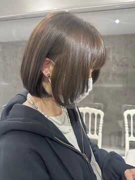 クレビア 名古屋(CreBiA) 透明感パールグレージュ