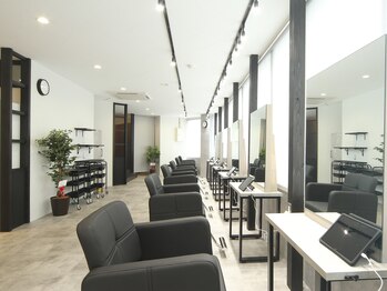 Agu hair Treful 横川駅前店【アグ ヘアー トレフル】