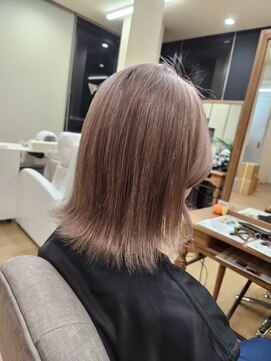 ミラシィ 成田(Mirashy) ハイライトカラーミルクティーベージュレイヤーカット