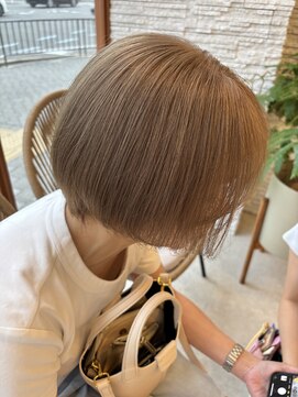 シーバイリリア(siie by LILIA) 透明感ミルクティーベージュ◎