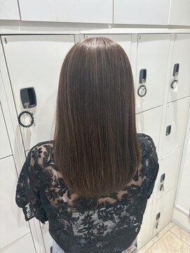 ケンジ 平塚 アネッタ(KENJE annetta) 艶髪/Aujuaトリートメント