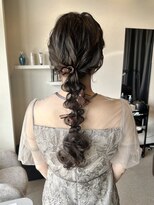 フィオーレ ヘアデザイン(FIORE hair design)&nbsp;編みおろしヘア、ヘアアレンジ、リボン