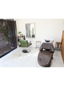 【入谷駅】お客様との時間を大切にした、1席のみのマンツーマンサロン。癒しの時間をお過ごしください＊