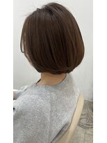 プロスプロカ(Pros-Proca)&nbsp;グレージュインナーカラーのボブスタイル