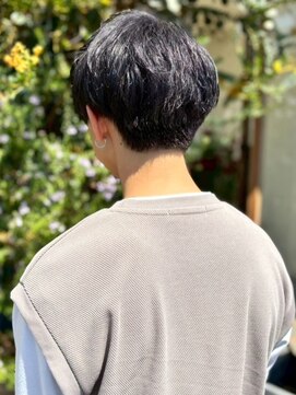 アヴァンセ サニー美容室 メンズカット マッシュショート 黒髪 ビジネスへア 20代