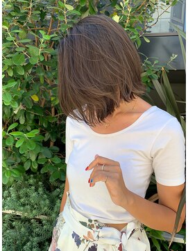 トルネード(TORNADO) 前下がり切りっぱなしボブ＋チョコレートカラー