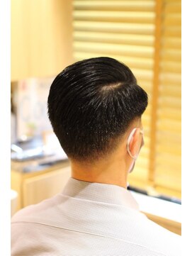 ヘアーモードキクチ 日本橋三越前店 日本橋ビジネスフェード