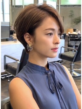ロビー 表参道(ROBBY) ショートヘア/前下がり/前髪長め/30代・40代/ワンカールパーマ