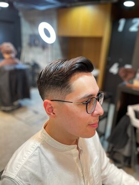 フランクスバーバー アンド ビアークラブ(FRANK'S BARBER and BEER CLUB) フェードスタイルF