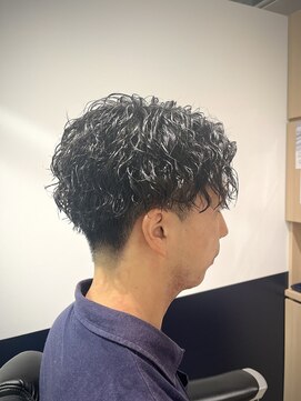 リバティシェアバーバー 銀座(LIBERTY SHARE BARBER) ツイストスパイラルパーマ