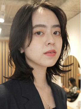 ノイカーム(noi Calm) 顔周りレイヤーカットくびれヘアミルクティーベージュカラー