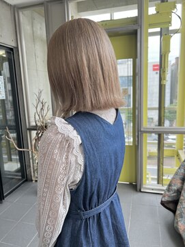 ガルボ ヘアー(garbo hair) ハイトーン ケアブリーチ ミルクティーベージュ 10代 20代