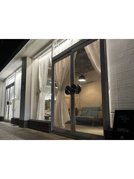 ２席のみのプライベート空間で、あなたの“なりたい”をカタチに。広々とした空間でくつろぎと癒しをー＊