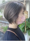 ショートボブ