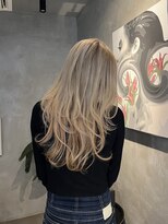 ブルックス&nbsp;ブロンドカラー×レイヤーカット