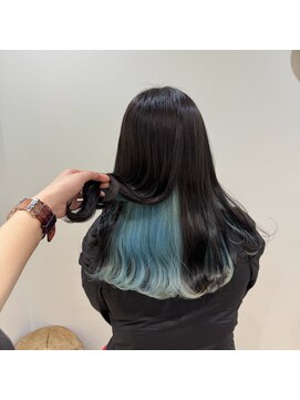 アン(Hair make un) ライトブルー