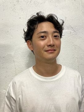 ロロネー 梅田(Lolonois) センターパートパーマ