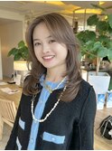 ミディアムレイヤー × やわらかヘーゼルベージュ